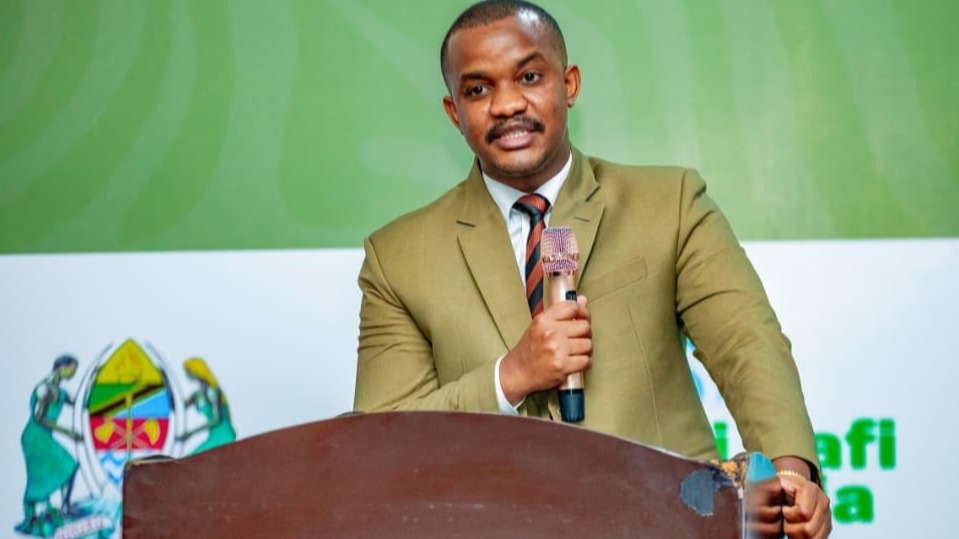 MKURUGENZI KANJE: MAFUNZO YAWASAIDIE KUTENGENEZA MAUDHUI YA KUWAPA HELA
